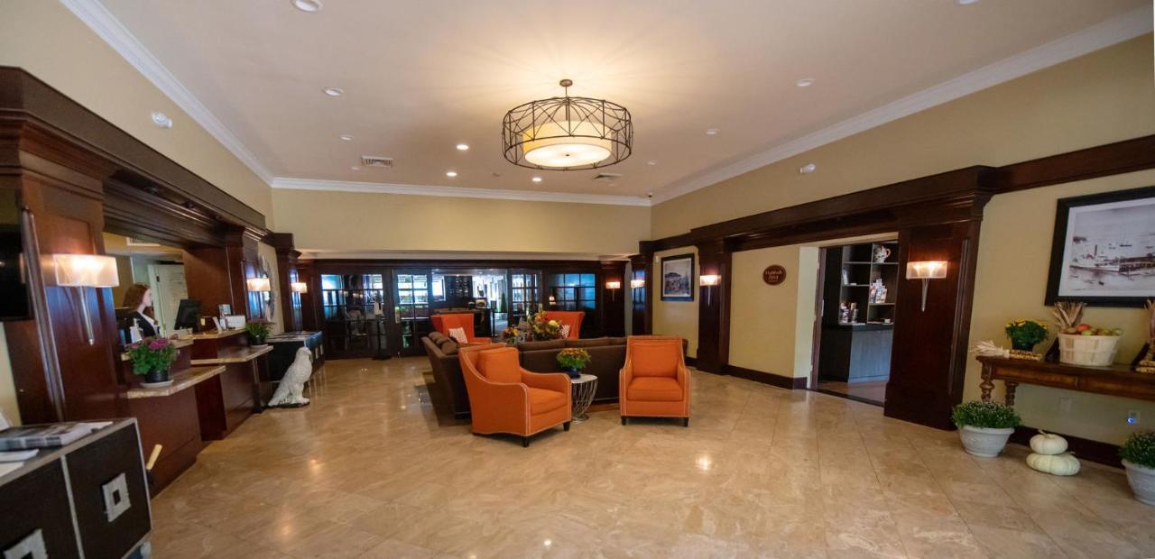 Holiday Inn Bar Harbor Regency Hotel By Ihg Extérieur photo