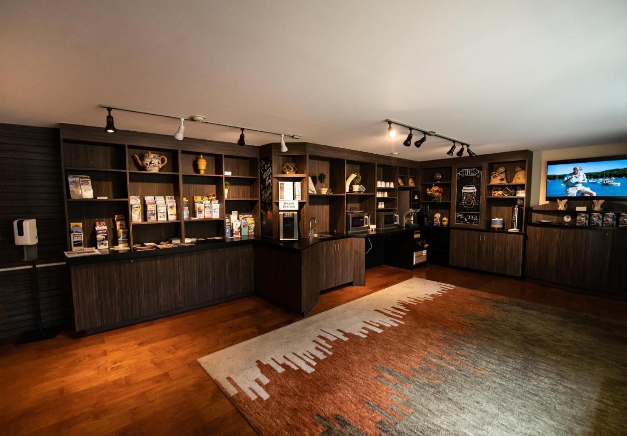 Holiday Inn Bar Harbor Regency Hotel By Ihg Extérieur photo